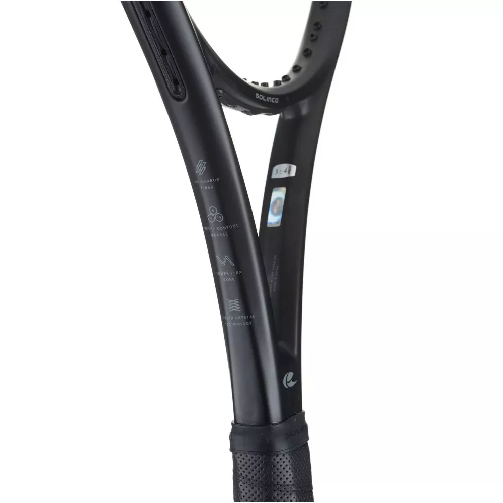 Solinco Black Out 285 racket