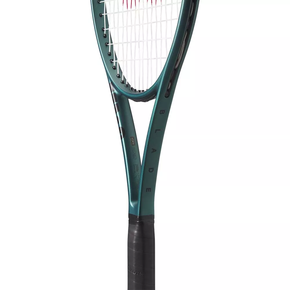 Wilson Blade 98S v8.0 (295) racket