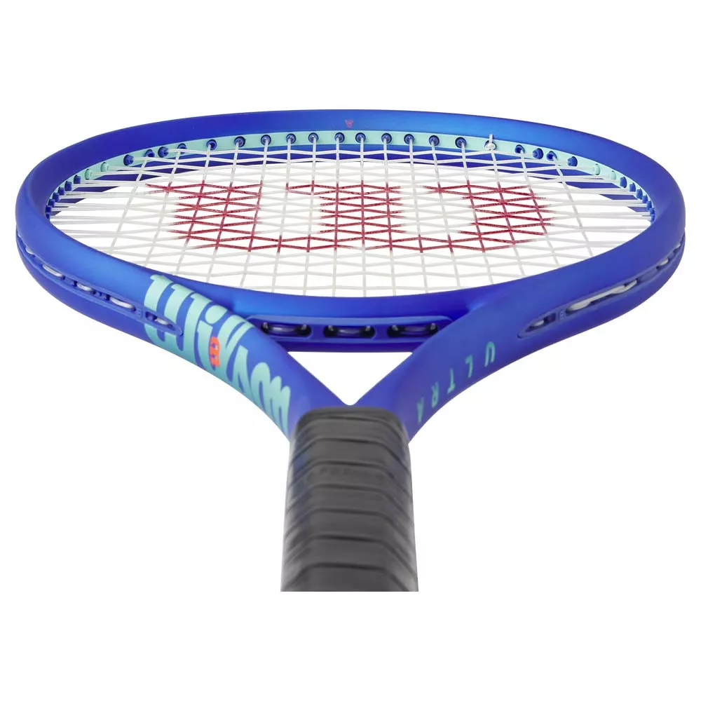 Wilson Ultra 100 V4 (300g) racket