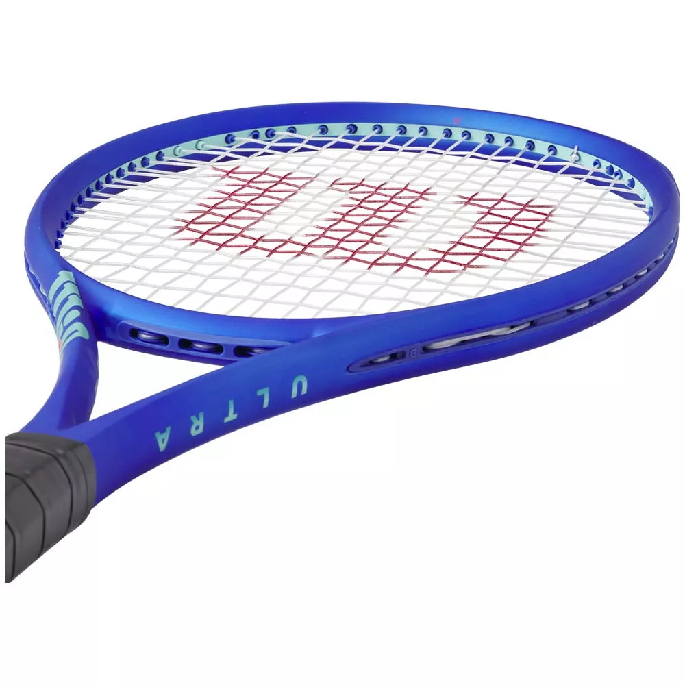 Wilson Ultra 100 V4 (300g) racket