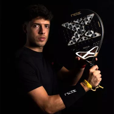 Nox AT10 Genius 18K Alum 2025 racket