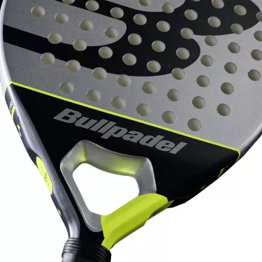 Bullpadel Indiga CTR 25 racket