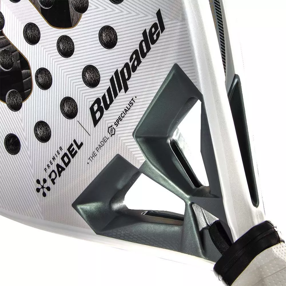 Bullpadel Hack 04 Premier Padel 26 Padel Racket