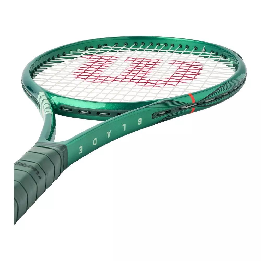 Wilson Blade 100L V10 (285g) Tennis Racket