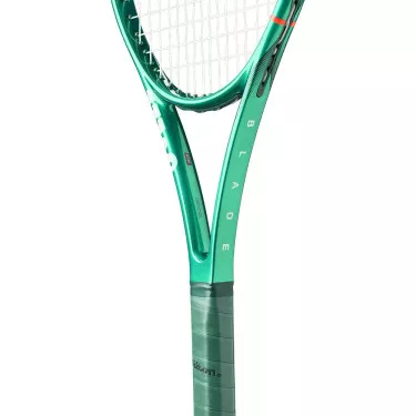 Wilson Blade 104 V10 Tennis Racket (290g)