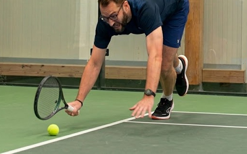 Playing tennis with multisport shoes: is it really suitable?