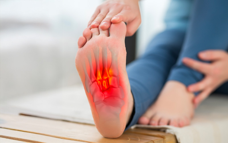 Understanding and preventing plantar fasciitis: our tips for adapting your tennis shoes