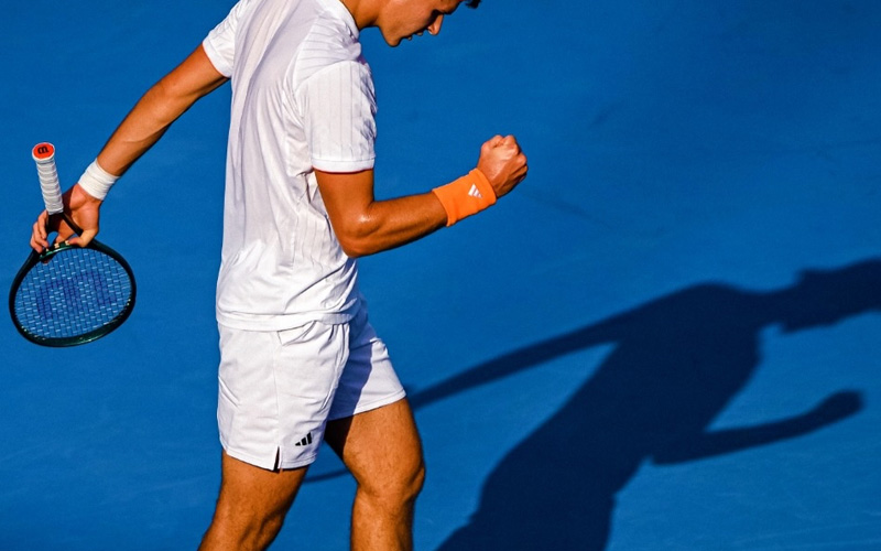 Competitive tennis: what outfit to adopt to be performant and compliant with regulations?